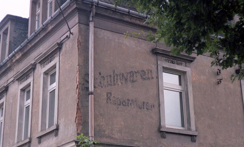 Dresden-Klotzsche, Königsbrücker Landstr. 60, 24.9.1995.jpg